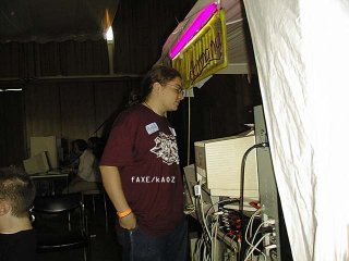 Faxe (Kaoz) at the Vacuum-tent
