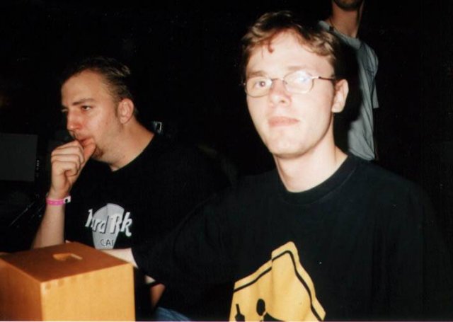 Thats what Ansi-Artists look like: Pandur and Kyp (both Black Maiden). Kyp got 2nd in the Ansi-Compo.
