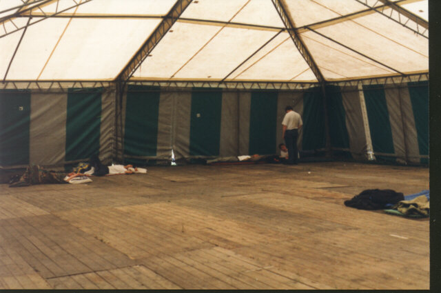 As a special feature they had a sleeping-tent this year. But it wasn?t as empty as this for all the party.
